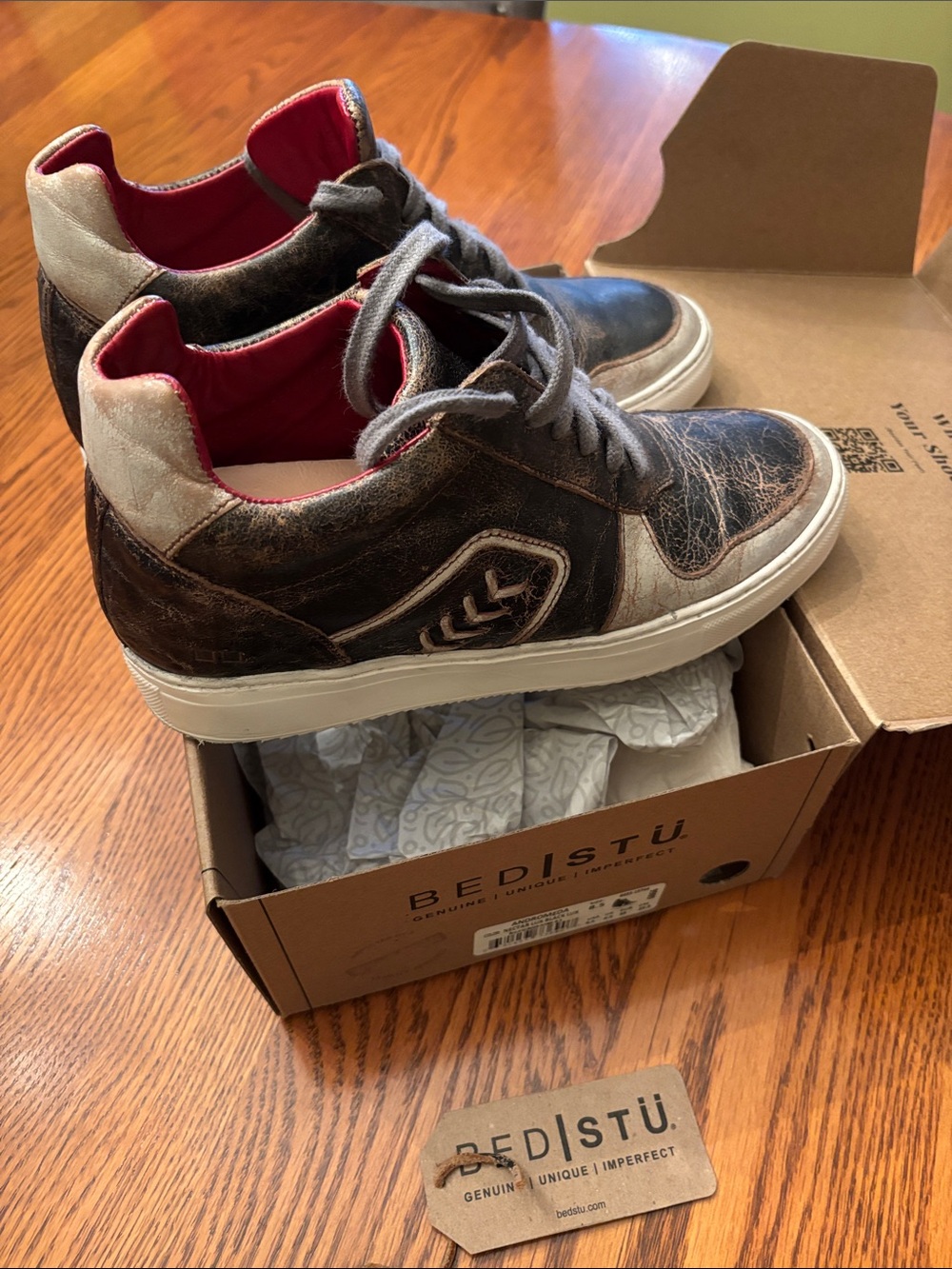 BED|STU Men’s Brown Leather High-Top Sneakers with Red Interior